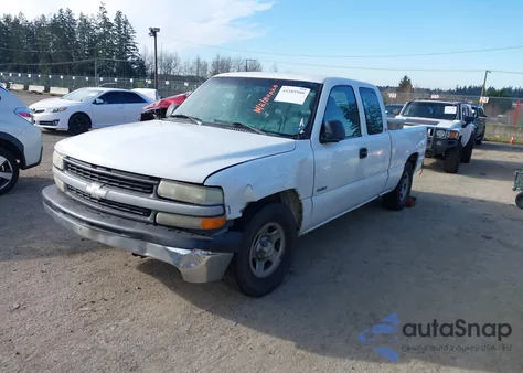 2000 Chevrolet Silverado 1500 z USA, uszkodzony, nr VIN 1GCEC19V6YZ145049